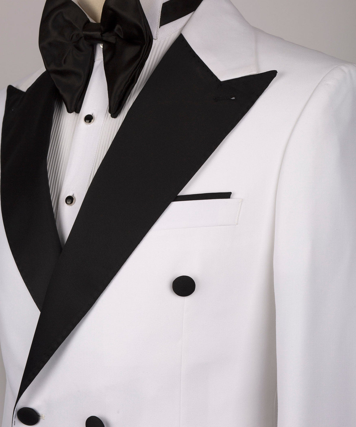 Valerio Milano Men's Black Satin Collar White Classic Tuxedo Double Breasted Straight leg Trousers